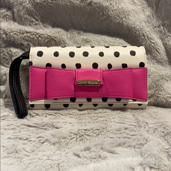Betsey Johnson wristlet - Picture 1 of 7